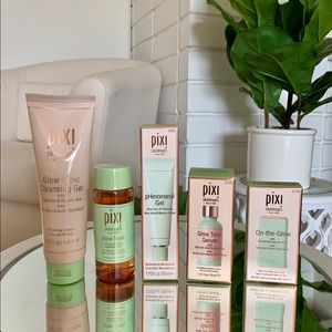 Pixi Beauty Glow Collection (perfect gift)